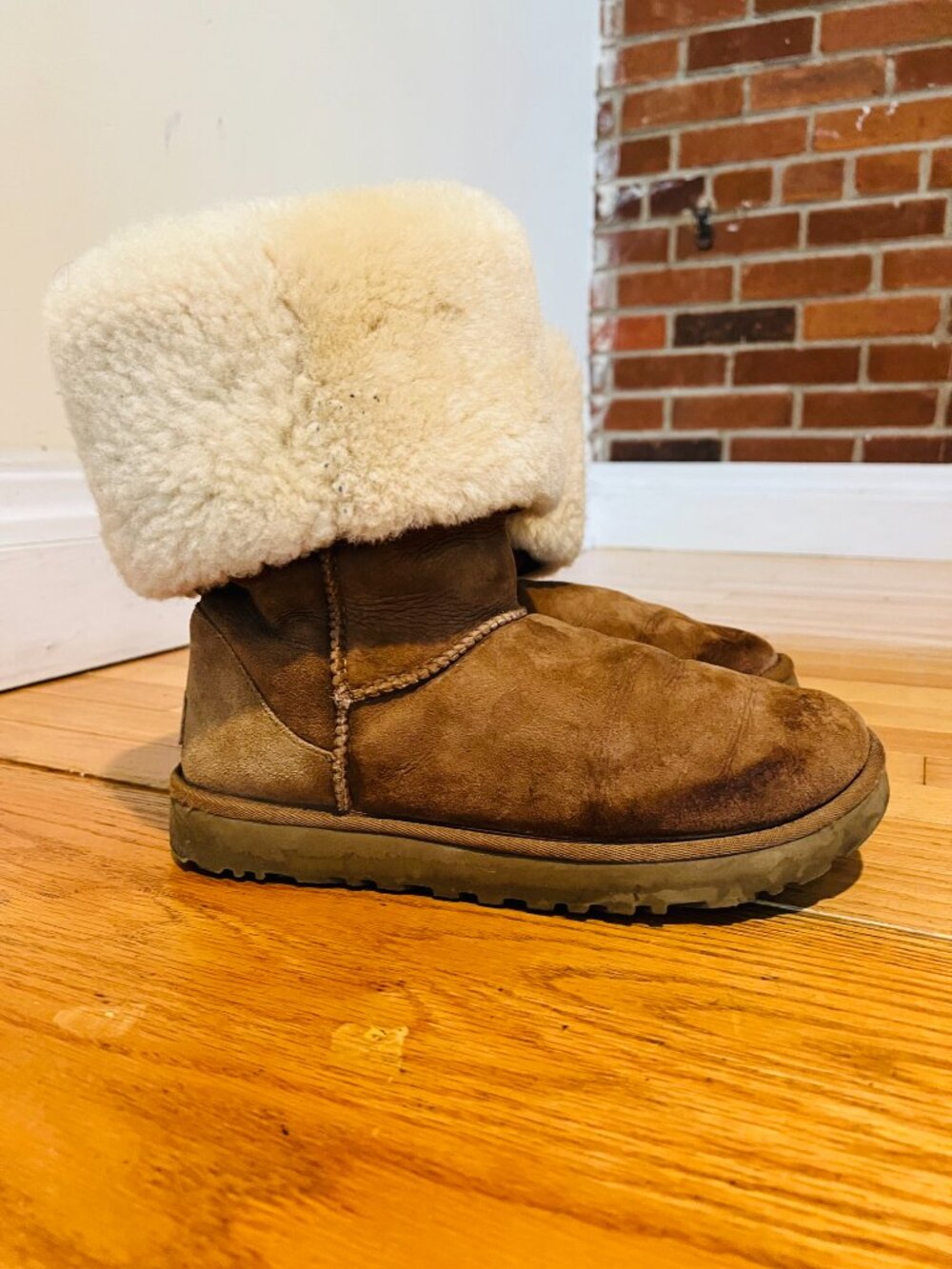 Women’s Ugg Classic Tall II Sheepskin Pull-On Boots SIze 9